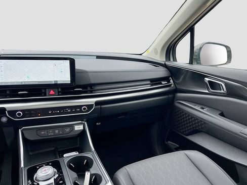 New 2026 Kia Carnival SX w/ SX Dark Edition Package FWD image 25