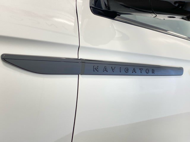 New 2027 Lincoln Navigator Black Label AWD/4WD image 19