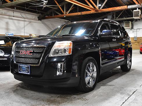 Used 2015 GMC Terrain SLT w/ Chrome Edition image 3