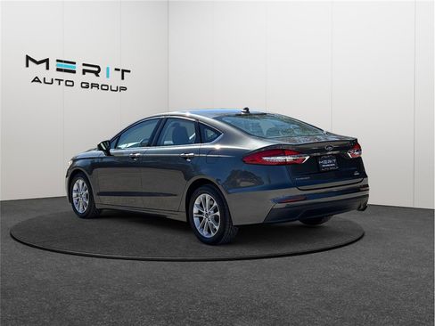Used 2020 Ford Fusion SE image 7