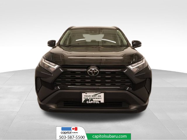 Used 2025 Toyota RAV4 XLE AWD/4WD image 6