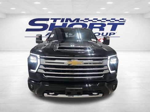Used 2024 Chevrolet Silverado 2500 High Country w/ High Country Premium Package image 2