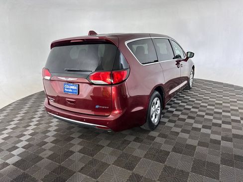 Used 2018 Chrysler Pacifica Touring Plus FWD image 6