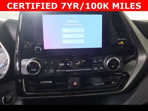 Used 2023 Toyota Highlander XLE image 25