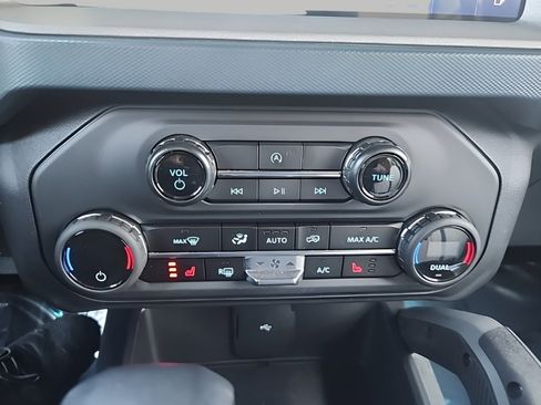 Certified 2024 Ford Bronco Outer Banks AWD/4WD image 19
