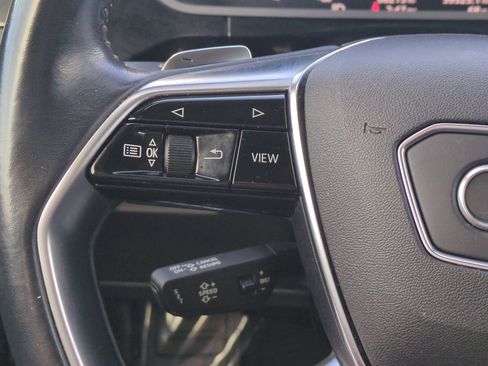 Used 2019 Audi e-tron Prestige w/ Prestige Package image 23