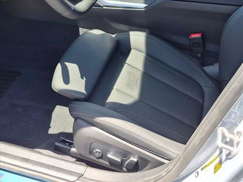 Used 2026 BMW 330i Sedan w/ M Sport Package RWD image 4