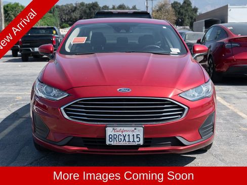 Used 2020 Ford Fusion SE FWD image 2