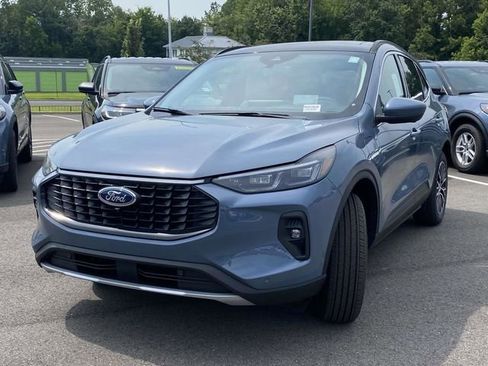 New 2025 Ford Escape SE w/ PHEV Premium Package image 7
