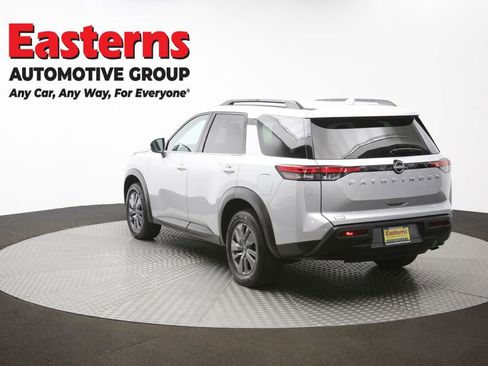 Used 2025 Nissan Pathfinder SV FWD image 64