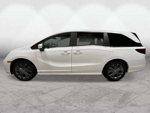 New 2026 Honda Odyssey Touring image 2