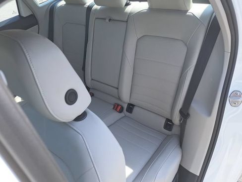 Certified 2023 Volkswagen Jetta SE FWD image 14
