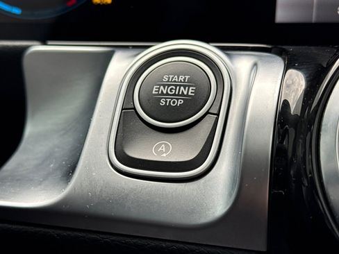Used 2023 Mercedes-Benz GLB 35 AMG 4MATIC image 23