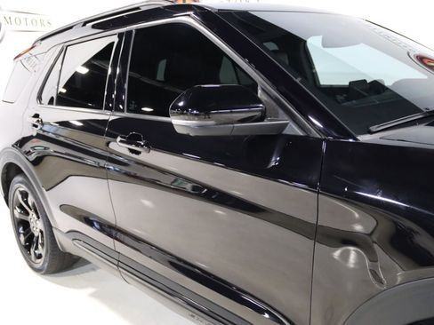 Used 2021 Ford Explorer ST w/ ST Street Pack AWD/4WD image 8