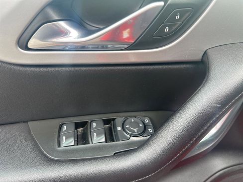 Used 2021 Chevrolet Blazer LT image 12