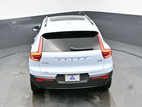 New 2026 Volvo XC40 B5 Plus w/ Protection Package Premier image 38