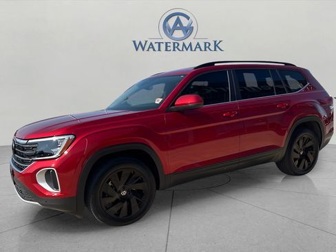 Used 2024 Volkswagen Atlas SE w/ Black Wheel Package FWD image 1