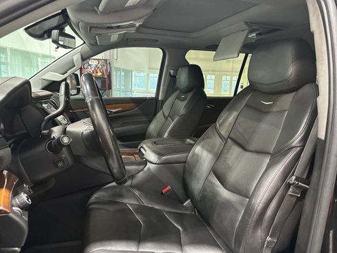 Used 2019 Cadillac Escalade ESV Premium Luxury AWD/4WD image 5