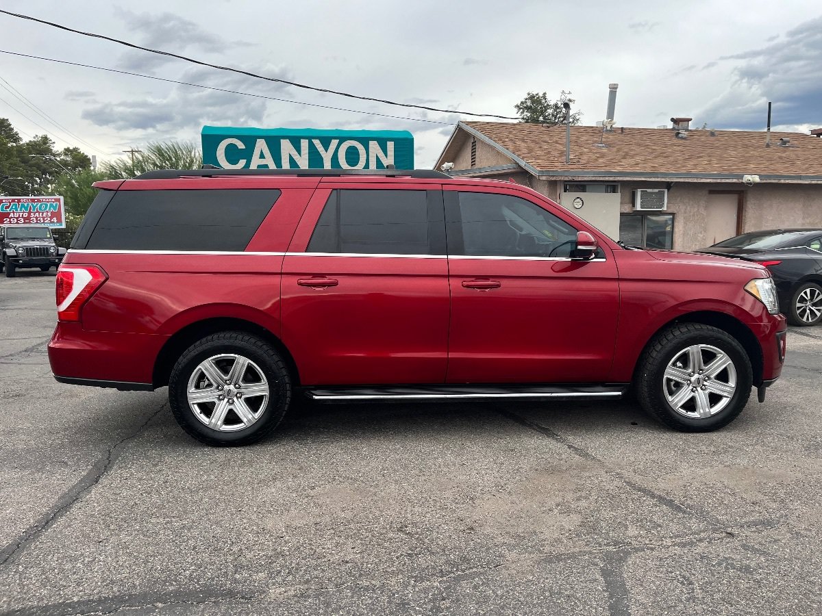 Used 2019 Ford Expedition Max XLT w/ Equipment Group 202A AWD/4WD image 3