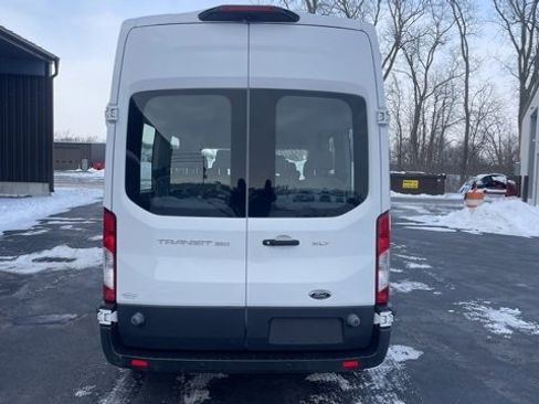 Used 2018 Ford Transit 350 XLT image 4