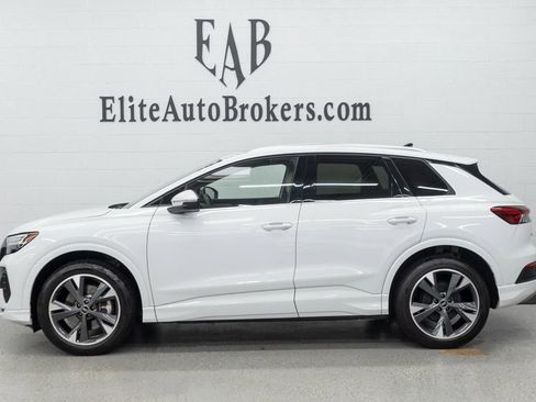 Used 2022 Audi Q4 e-tron Prestige image 2