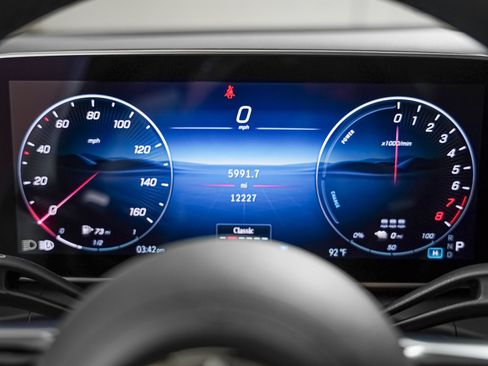 Certified 2025 Mercedes-Benz GLC 350e 4MATIC image 12