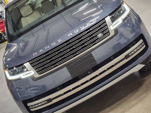 Used 2024 Land Rover Range Rover SE image 19