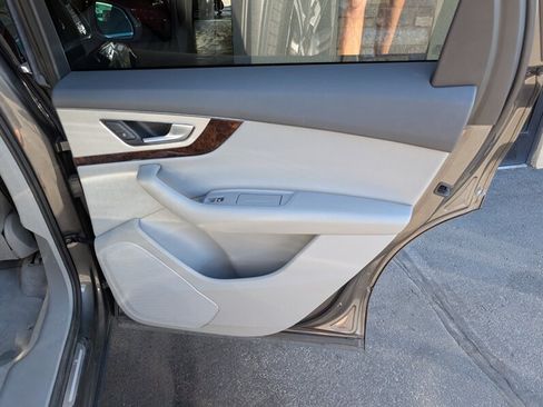 Used 2019 Audi Q7 2.0T Premium w/ Convenience Package AWD/4WD image 28