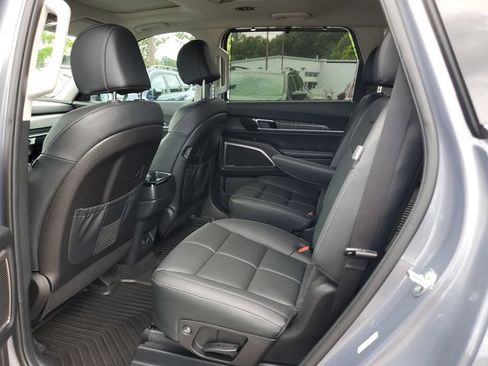Used 2025 Kia Telluride EX w/ EX Captain's Chair Package AWD/4WD image 14
