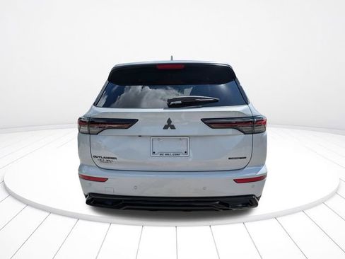 New 2026 Mitsubishi Outlander LE FWD image 5