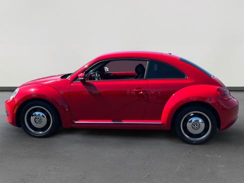Used 2012 Volkswagen Beetle 2.5 FWD image 2