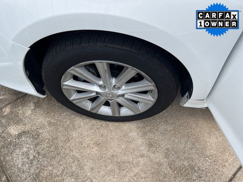 Used 2014 Toyota Camry XLE FWD image 7