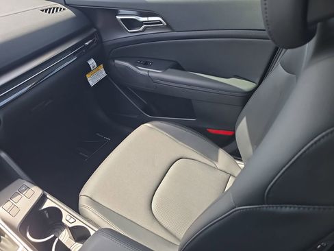 New 2026 Kia Sportage EX image 16