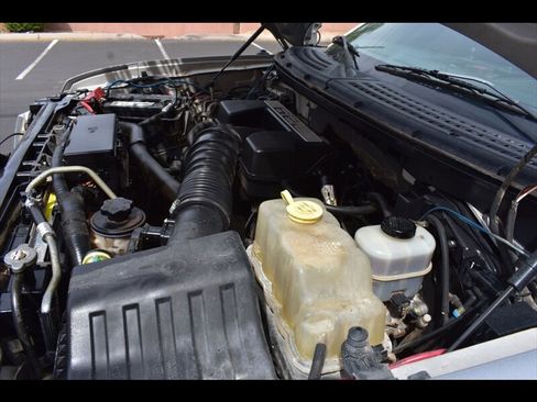 Used 2011 Ford F150 Raptor image 46