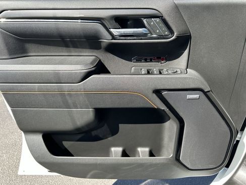 Used 2025 GMC Sierra 1500 AT4 w/ Technology Package image 22