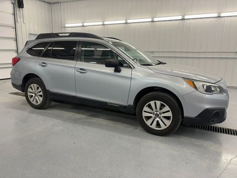 Used 2017 Subaru Outback 2.5i AWD/4WD image 13