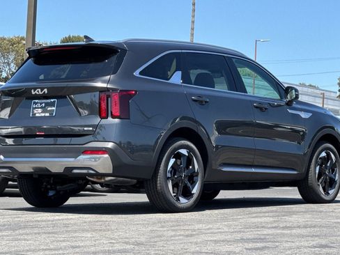 New 2025 Kia Sorento EX image 4