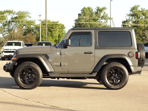 Used 2019 Jeep Wrangler Sport AWD/4WD image 4
