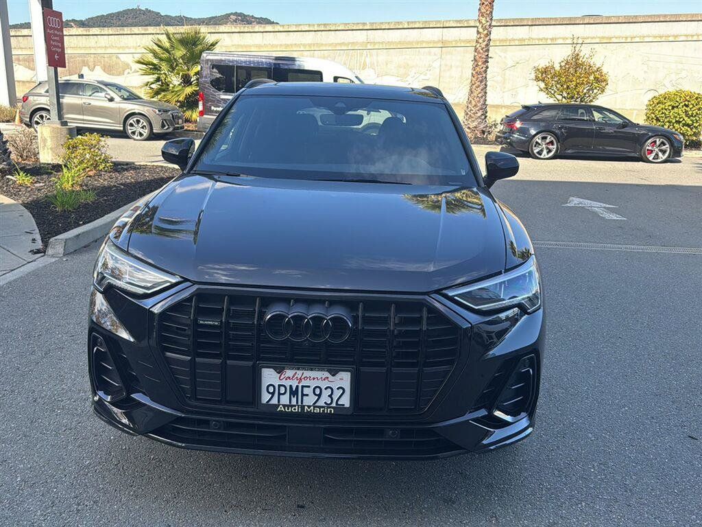 Used 2024 Audi Q3 2.0T Premium Plus w/ Premium Plus Package AWD/4WD image 3