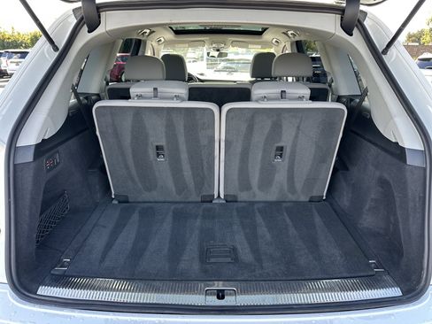 Used 2024 Audi Q7 Premium Plus image 5