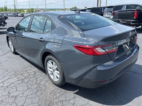 Used 2026 Toyota Camry LE FWD image 7