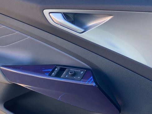 New 2025 Volkswagen ID.4 Pro S image 10