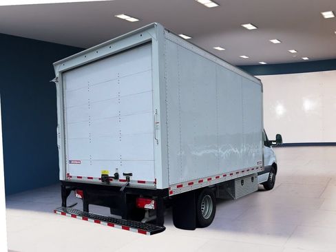 Used 2024 Mercedes-Benz Sprinter 4500 image 5
