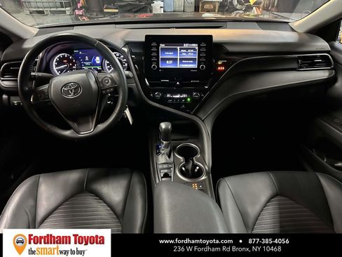 Used 2024 Toyota Camry SE w/ Cold Weather Package image 15