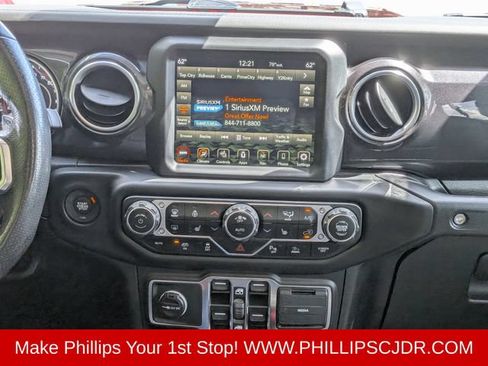 Used 2021 Jeep Wrangler Unlimited Rubicon w/ Trailer Tow Package AWD/4WD image 17