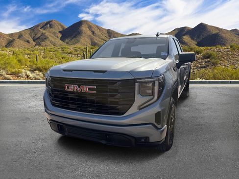 Used 2025 GMC Sierra 1500 Elevation AWD/4WD image 2