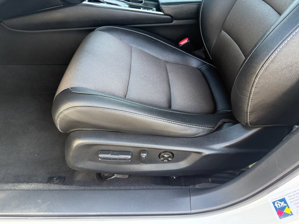 Used 2020 Honda Accord Sport image 11