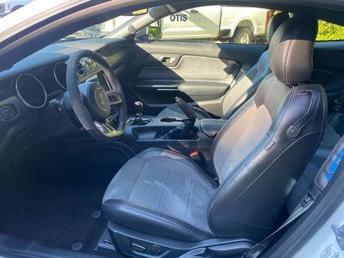 Used 2019 Ford Mustang Shelby GT350 w/ Technology Package RWD image 10