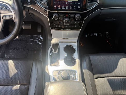 Used 2019 Jeep Grand Cherokee Summit w/ Platinum Series Group AWD/4WD image 21