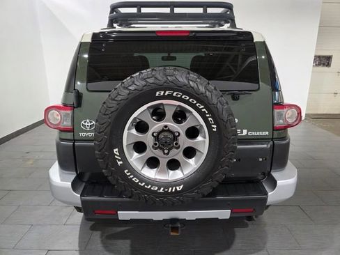 Used 2013 Toyota FJ Cruiser 4WD w/ Upgrade Pkg image 4